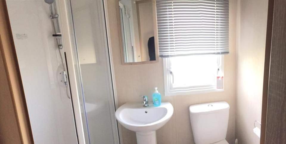 6 Berth Park Dean Saltfleet Barneys Den Hotel Bagian luar foto